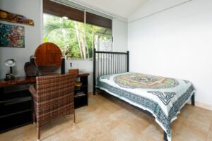 5_guest bedroom 1_1
