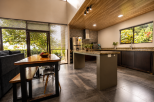 Crystalhousedinning