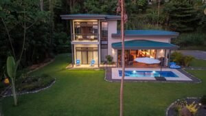 House for sale in Ojochal Costa Rica