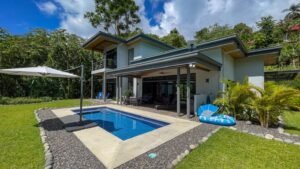 House for sale in Ojochal Costa Rica