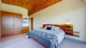 House for sale in Ojochal Costa Rica