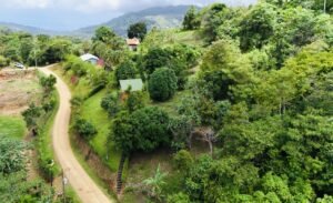 Ocean & Mountain View Lot in Morete 2,420 m² Near Uvita (8)