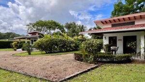Home, 2 Rental Cabinas & Expansion Potential in Ojochal (14)