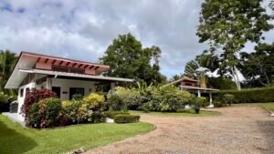 Home, 2 Rental Cabinas & Expansion Potential in Ojochal (15)