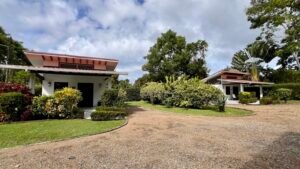 Home, 2 Rental Cabinas & Expansion Potential in Ojochal (3)