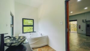 120016 – San Salvador Property 09