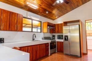 2 Bedroom House for Sale in Uvita Walk to the Beach – 200834 (6)