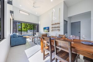 3 Bedrooms Newly Built Modern Home, With Pool & Privacy, Only 4min to the Beach!!!_38 (12)