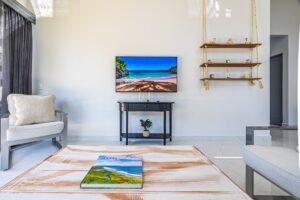 3 Bedrooms Newly Built Modern Home, With Pool & Privacy, Only 4min to the Beach!!!_38 (20)