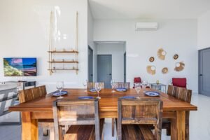 3 Bedrooms Newly Built Modern Home, With Pool & Privacy, Only 4min to the Beach!!!_38 (22)