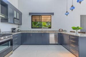 3 Bedrooms Newly Built Modern Home, With Pool & Privacy, Only 4min to the Beach!!!_38 (26)