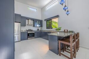 3 Bedrooms Newly Built Modern Home, With Pool & Privacy, Only 4min to the Beach!!!_38 (27)