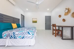 3 Bedrooms Newly Built Modern Home, With Pool & Privacy, Only 4min to the Beach!!!_38 (29)