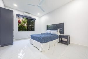3 Bedrooms Newly Built Modern Home, With Pool & Privacy, Only 4min to the Beach!!!_38 (34)