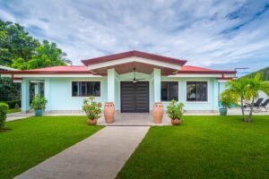 Villa Esmeralda Uvita House with Pool, Large Lot & Walkable Location – 201221 (19)