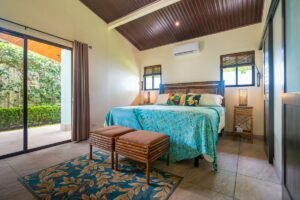 Villa Esmeralda Uvita House with Pool, Large Lot & Walkable Location – 201221 (24)