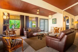 Villa Esmeralda Uvita House with Pool, Large Lot & Walkable Location – 201221 (3)