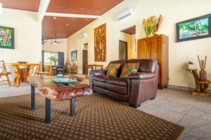 Villa Esmeralda Uvita House with Pool, Large Lot & Walkable Location – 201221 (37)