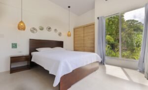 4-Bedroom Home in Uvita Near Whale’s Tail Beach Pool & Land (16)