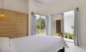 4-Bedroom Home in Uvita Near Whale’s Tail Beach Pool & Land (18)