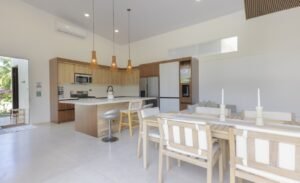 4-Bedroom Home in Uvita Near Whale’s Tail Beach Pool & Land (7)